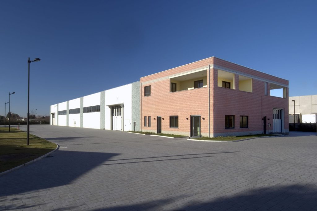 Emme-TI is a Precision mechanical workshop in Italy.